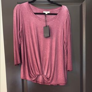Small - Women's twist Top